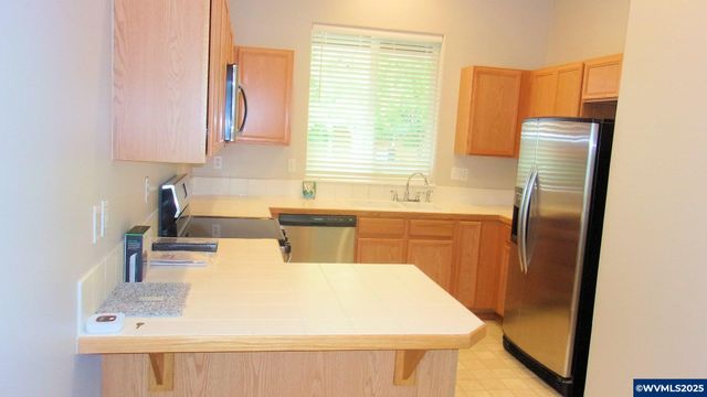 1146 Elm St NW, Salem, OR 97304