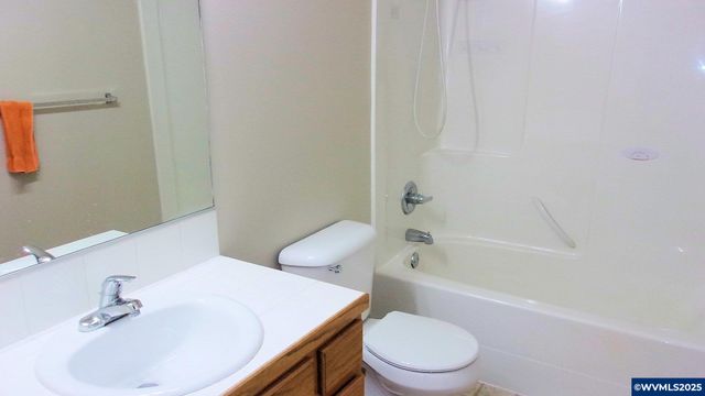 1146 Elm St NW, Salem, OR 97304