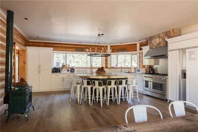 125 Starvation Flats Road, Big Bear Lake, CA 92315