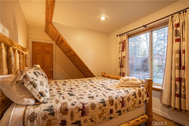 125 Starvation Flats Road, Big Bear Lake, CA 92315