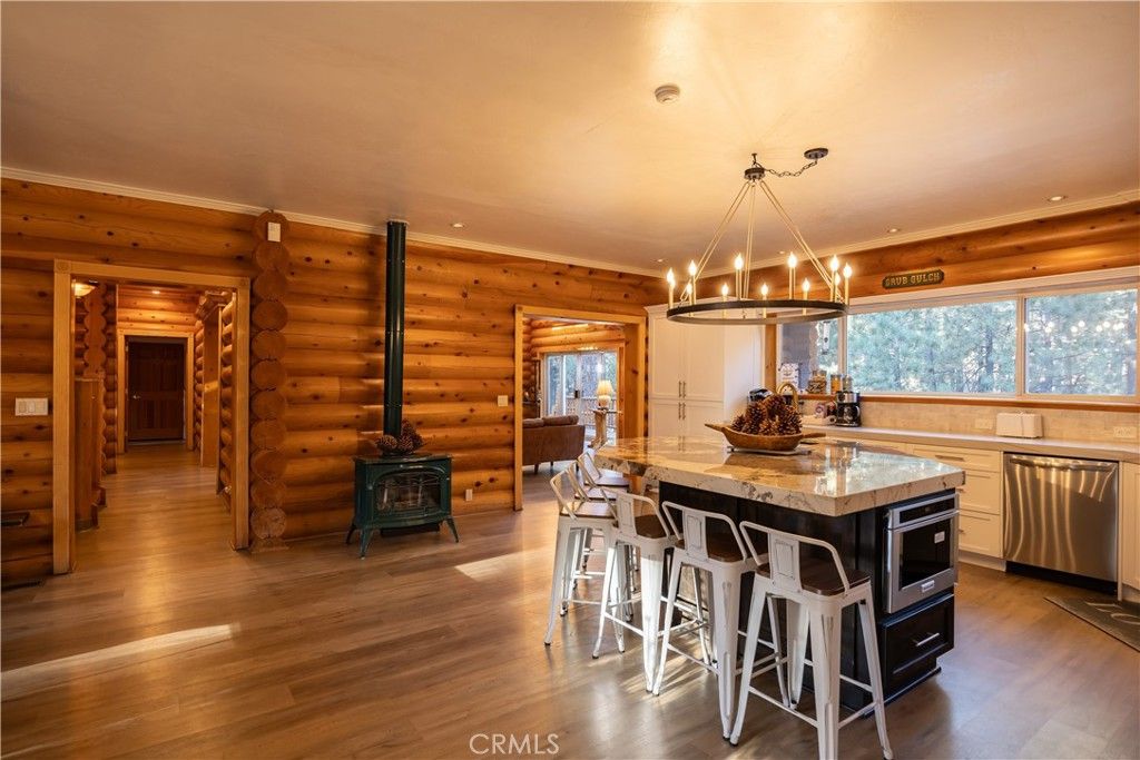 Image 16 of property listing at 125 Starvation Flats Road, Big Bear Lake, CA 92315