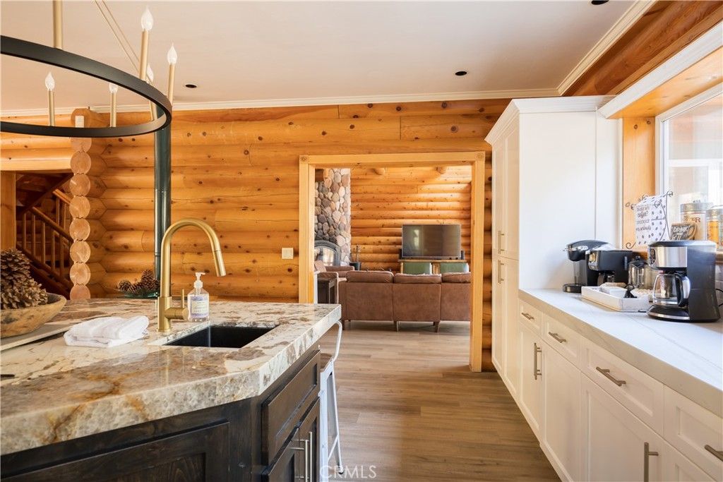 Image 21 of property listing at 125 Starvation Flats Road, Big Bear Lake, CA 92315