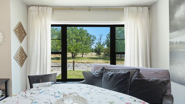 915 W Bridge Street, Granbury, TX 76048