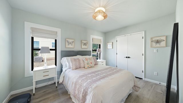 915 W Bridge Street, Granbury, TX 76048