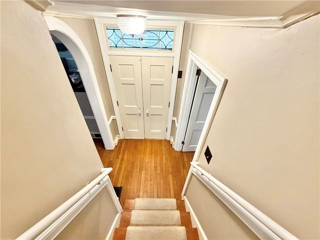 1 Schoolhouse Ln, Shadyside, PA 15232