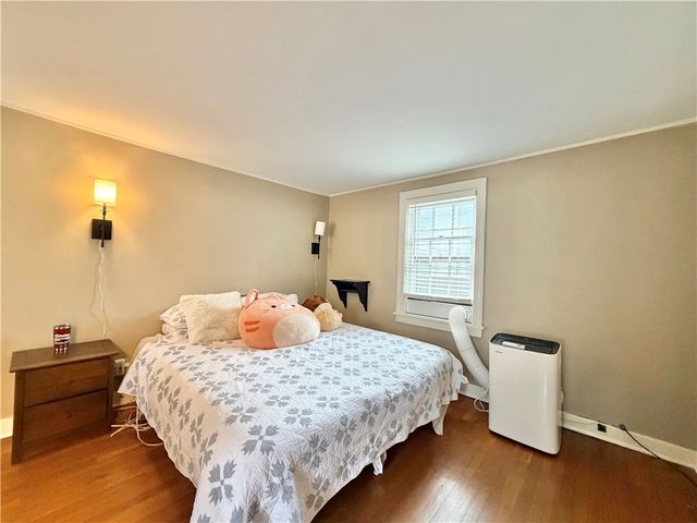 1 Schoolhouse Ln, Shadyside, PA 15232