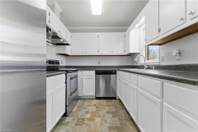 5204 Woodlane Drive, Julian, NC 27283