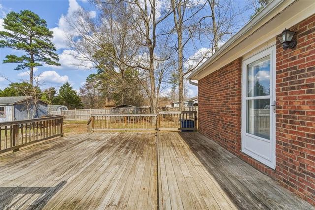 5204 Woodlane Drive, Julian, NC 27283