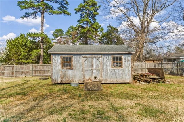 5204 Woodlane Drive, Julian, NC 27283