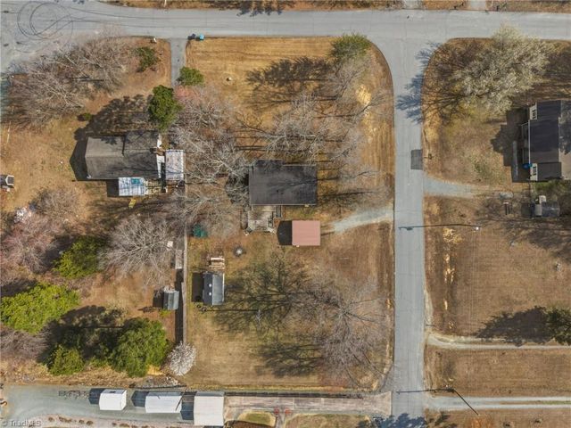 5204 Woodlane Drive, Julian, NC 27283