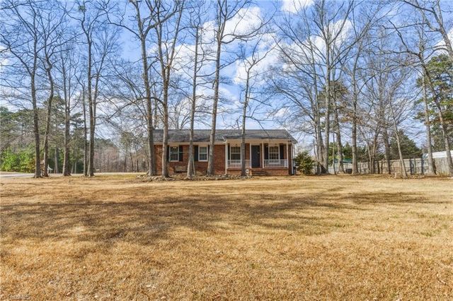 5204 Woodlane Drive, Julian, NC 27283