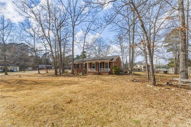 5204 Woodlane Drive, Julian, NC 27283