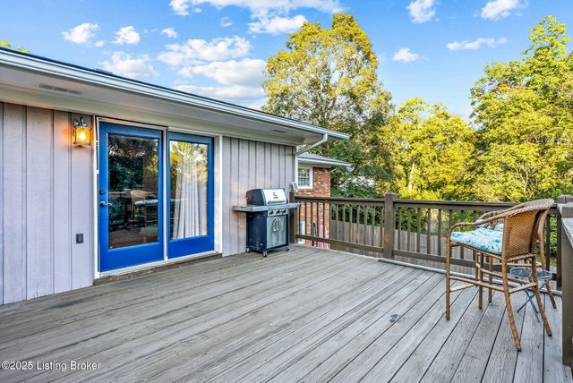 1006 Corn Island Ct, Louisville, KY 40207