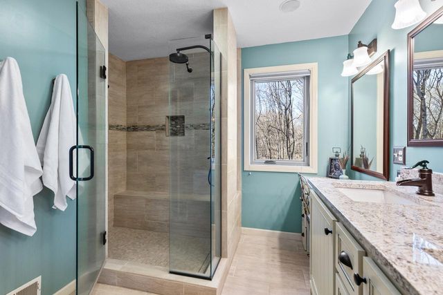 2140 Stone Creek Drive, Chanhassen, MN 55317