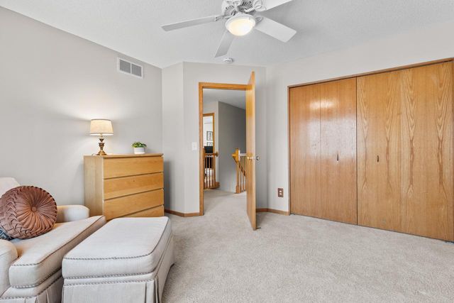 2140 Stone Creek Drive, Chanhassen, MN 55317