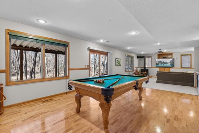 2140 Stone Creek Drive, Chanhassen, MN 55317