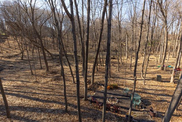 2140 Stone Creek Drive, Chanhassen, MN 55317