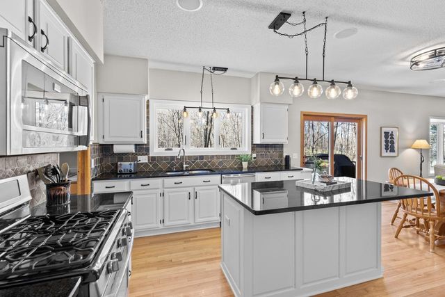 2140 Stone Creek Drive, Chanhassen, MN 55317