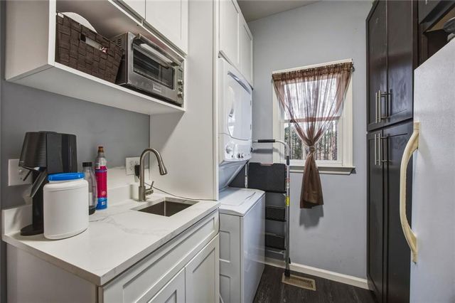 575 Berkeley Lane, Kennesaw, GA 30144