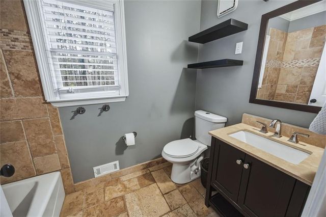 575 Berkeley Lane, Kennesaw, GA 30144