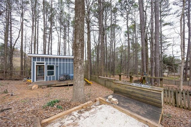 575 Berkeley Lane, Kennesaw, GA 30144