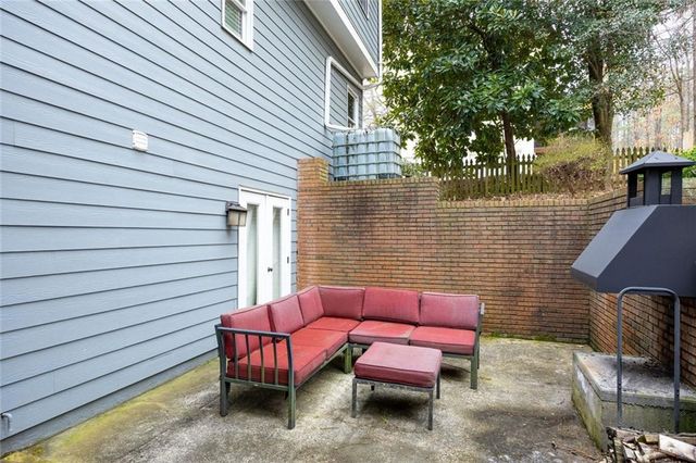 575 Berkeley Lane, Kennesaw, GA 30144