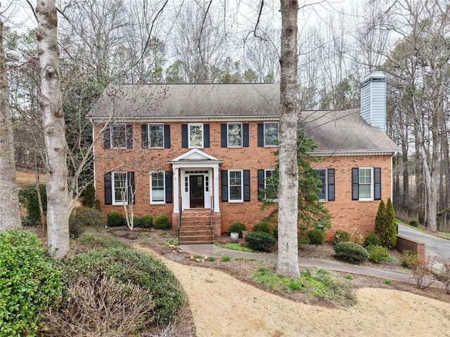 575 Berkeley Lane, Kennesaw, GA 30144