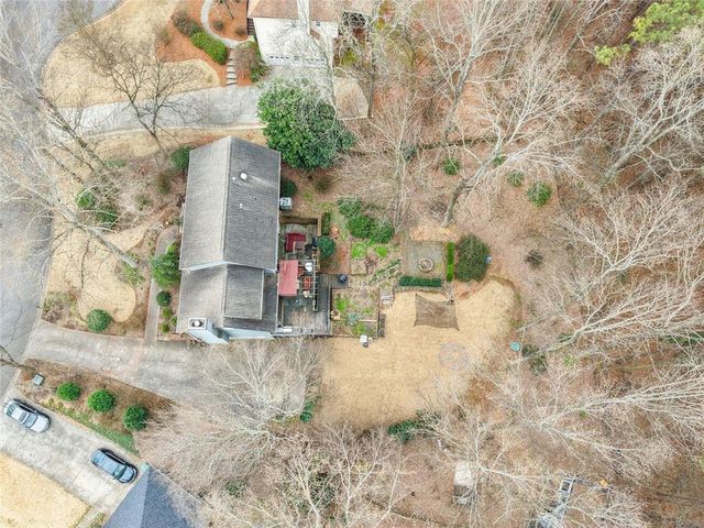 575 Berkeley Lane, Kennesaw, GA 30144