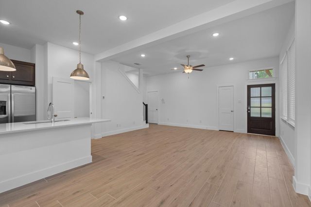 528 Red Cascade Trail, Willis, TX 77318