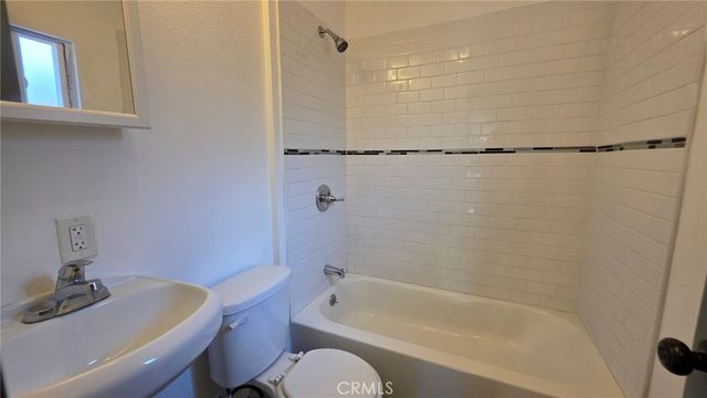 7114 7116 Miramonte Blvd, Los Angeles, CA 90001