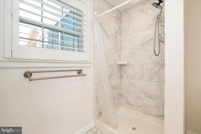 100 CARROLL DR, Annapolis, MD 21403