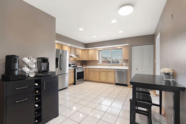 18245 66th Court 3A, Tinley Park, IL 60477