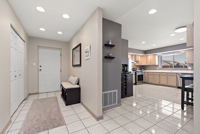 18245 66th Court 3A, Tinley Park, IL 60477