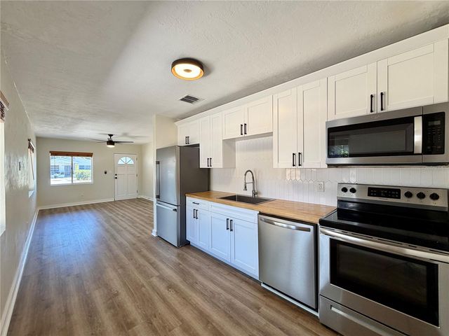 3745 10TH AVENUE S, St Petersburg, FL 33711