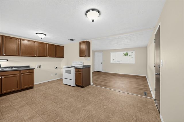 6826 Hubbard Drive, Dayton, OH 45424
