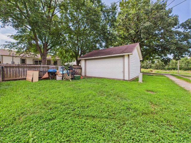 711 S Central Ave, Mulvane, KS 67110