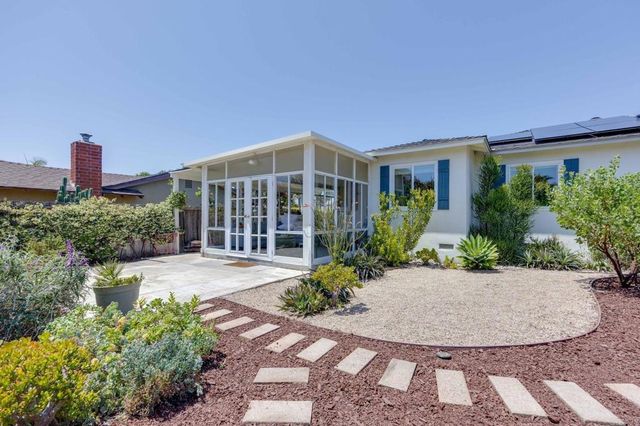 1117 Camelia Street, Oceanside, CA 92054