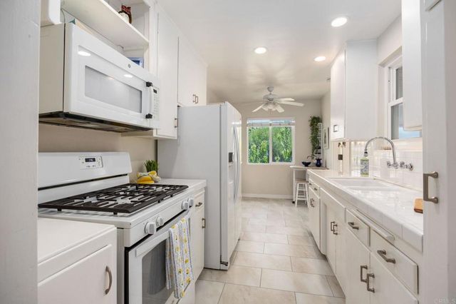 1117 Camelia Street, Oceanside, CA 92054