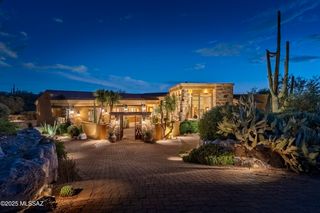 2143 E Desert Garden Drive, Tucson, AZ 85718