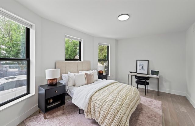 7 Wordsworth 1-1A, Boston, MA 02128