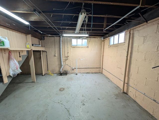 110 Marquette Street, Bay City, MI 48706