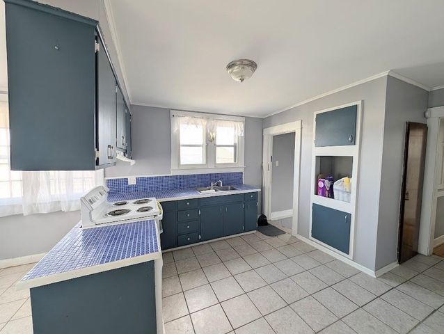 110 Marquette Street, Bay City, MI 48706