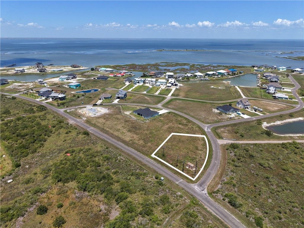 1309 Cape Velero Dr, Rockport, TX 78382 — photo 4