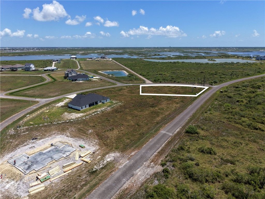 1309 Cape Velero Dr, Rockport, TX 78382 — photo 5
