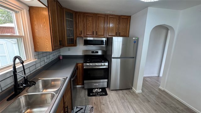 4211 CARNEY Avenue, Erie, PA 16510
