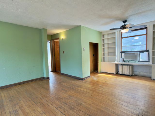 878 22nd Avenue SE, Minneapolis, MN 55414