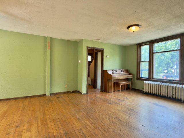 878 22nd Avenue SE, Minneapolis, MN 55414