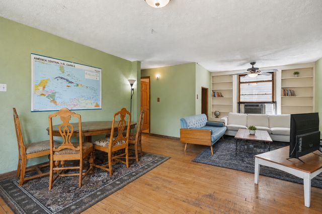 878 22nd Avenue SE, Minneapolis, MN 55414