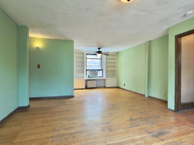 878 22nd Avenue SE, Minneapolis, MN 55414