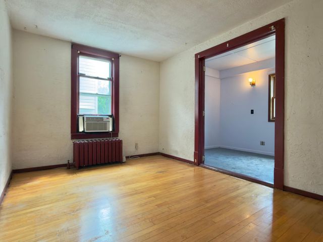 878 22nd Avenue SE, Minneapolis, MN 55414